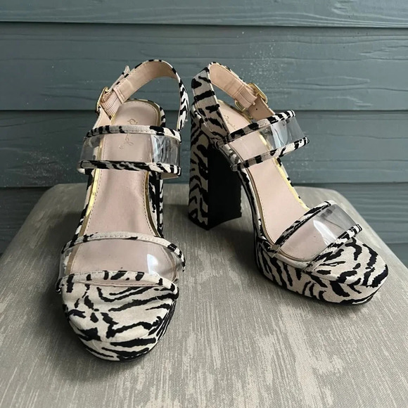 Boutique Tiger Cream & Black Velvet Platform Heels Size 8.5 - Picture 4 of 10